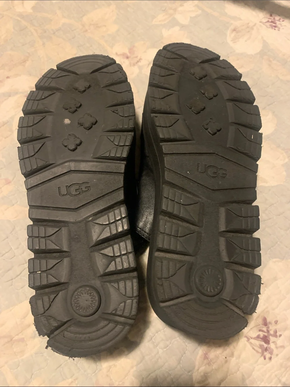 UGG Women’s Black Double Strap Platform Sandals Size 9